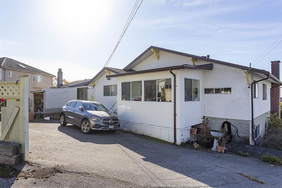 2155 Burquitlam Drive Vancouver, BC - 5