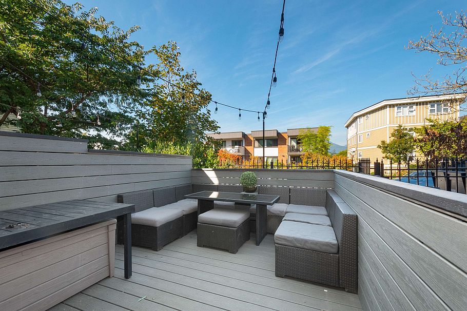 2048 Triumph Street Vancouver, BC - 16