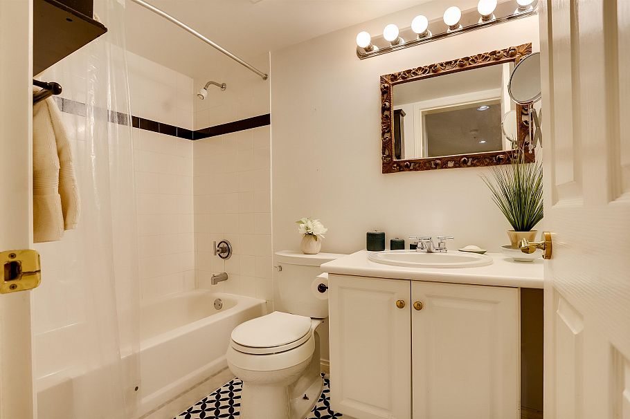 24 5650 Hampton Place Vancouver, BC - 30