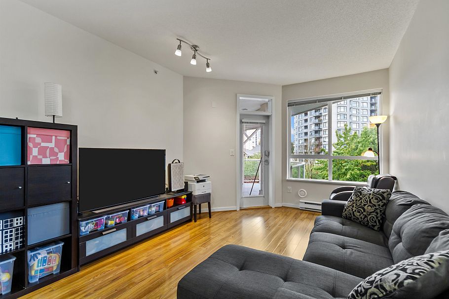 408 3651 Foster Avenue Vancouver, BC - 4