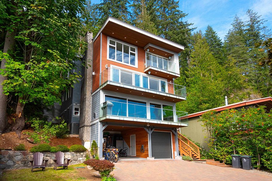 2867 Panorama Drive North Vancouver, BC - 1