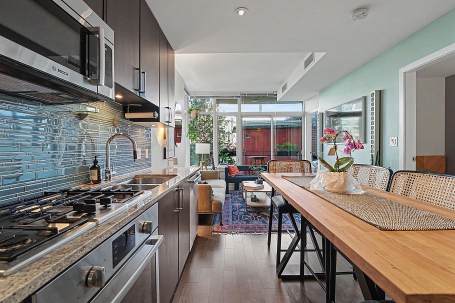 807 38 W 1st Avenue Vancouver, BC - 5
