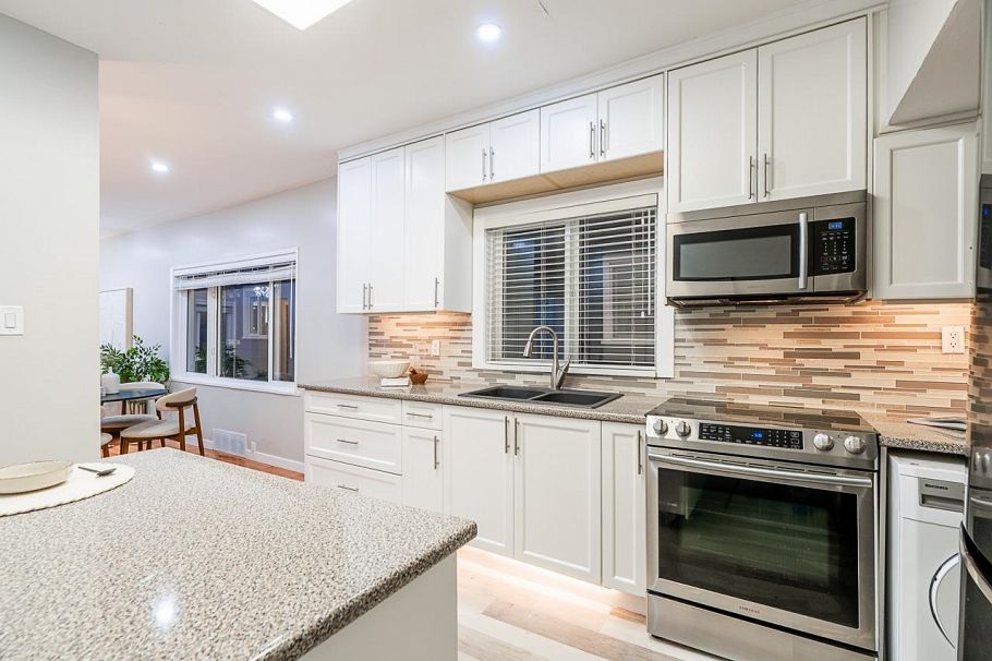 3754 Inverness Street Vancouver, BC - 16