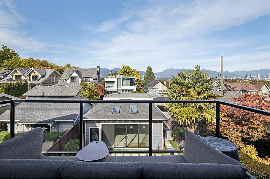 3137 W 24th Avenue Vancouver, BC - 18