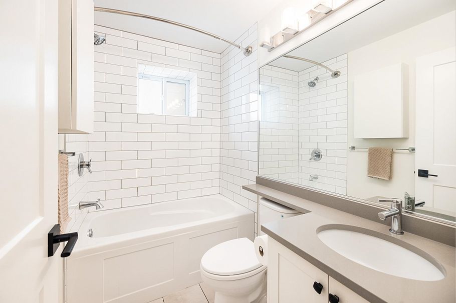 1750 Dempsey Road North Vancouver, BC - 23