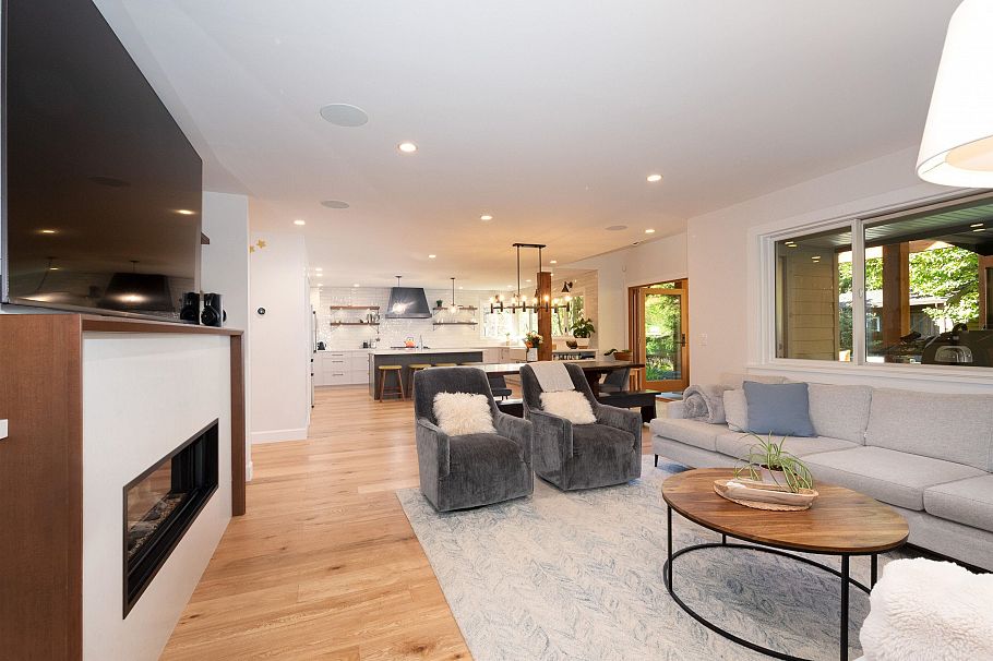 4592 Cove Cliff Road North Vancouver, BC - 9