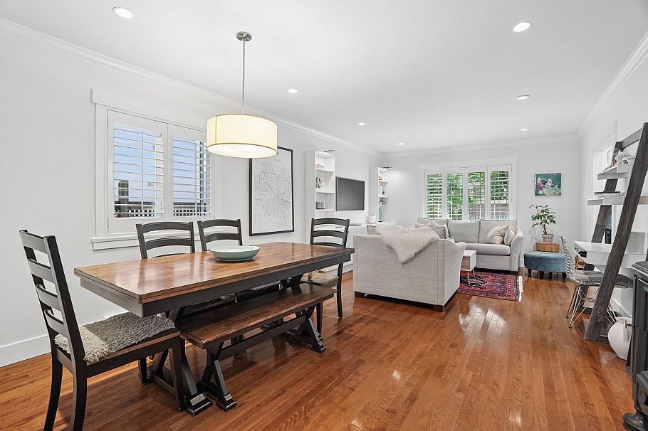 3349 W 14th Avenue Vancouver, BC - 9