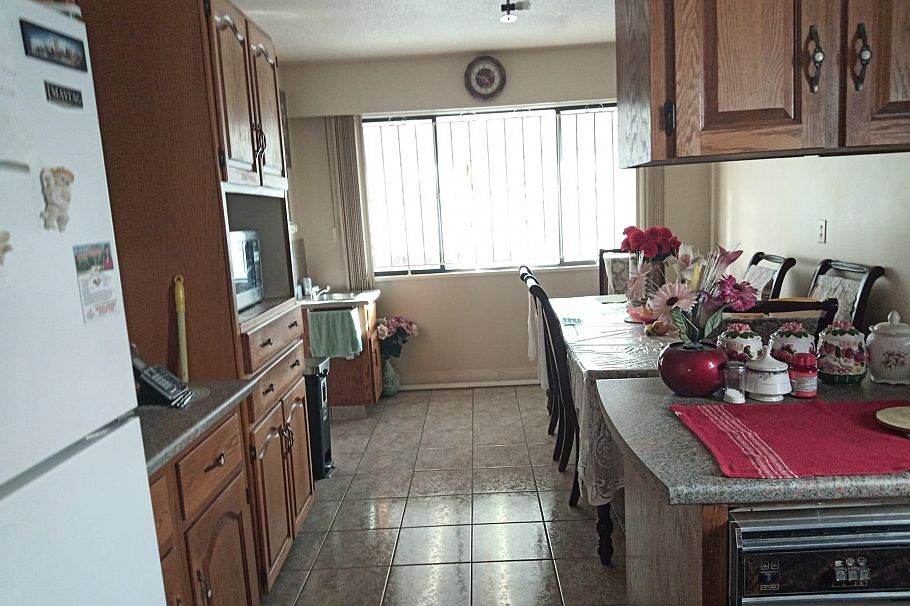 2086 E 49th Avenue Vancouver, BC - 19