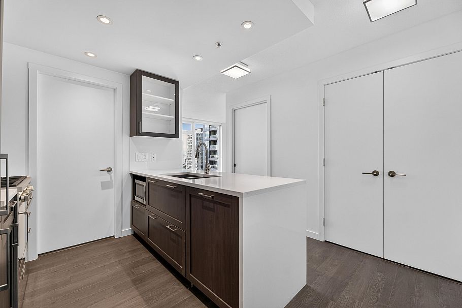 1702 5515 Boundary Road Vancouver, BC - 13