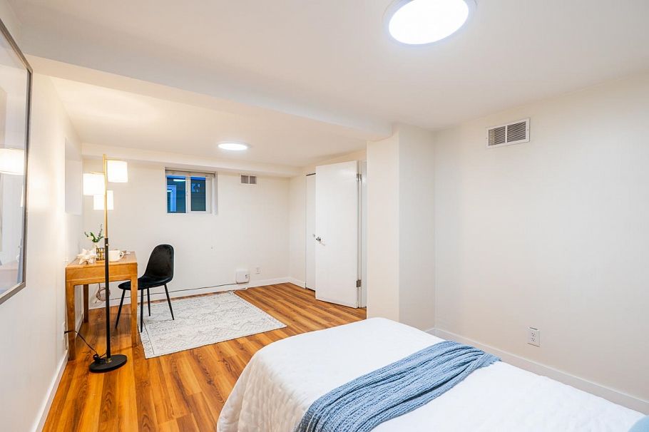 3754 Inverness Street Vancouver, BC - 24