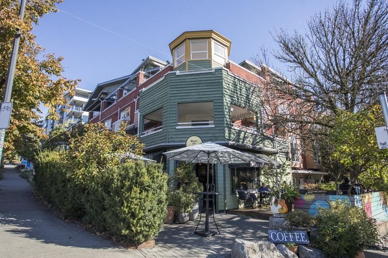 401 510 Chesterfield Avenue North Vancouver, BC - 32