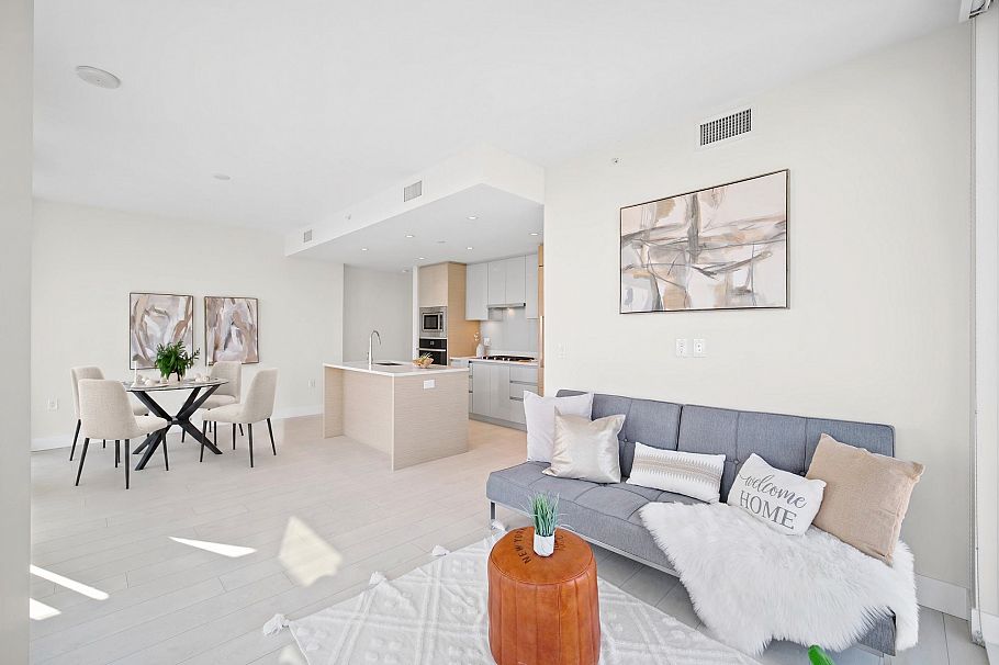 2203 3538 Sawmill Crescent Vancouver, BC - 2