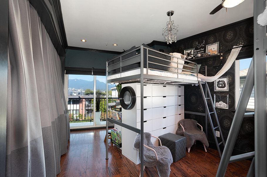2048 Triumph Street Vancouver, BC - 11