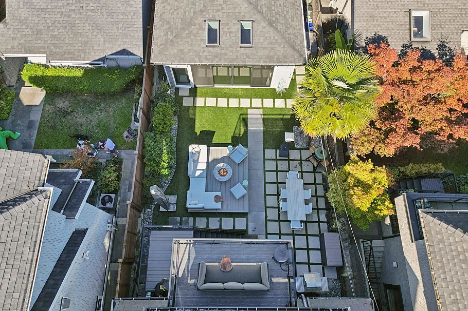 3137 W 24th Avenue Vancouver, BC - 37