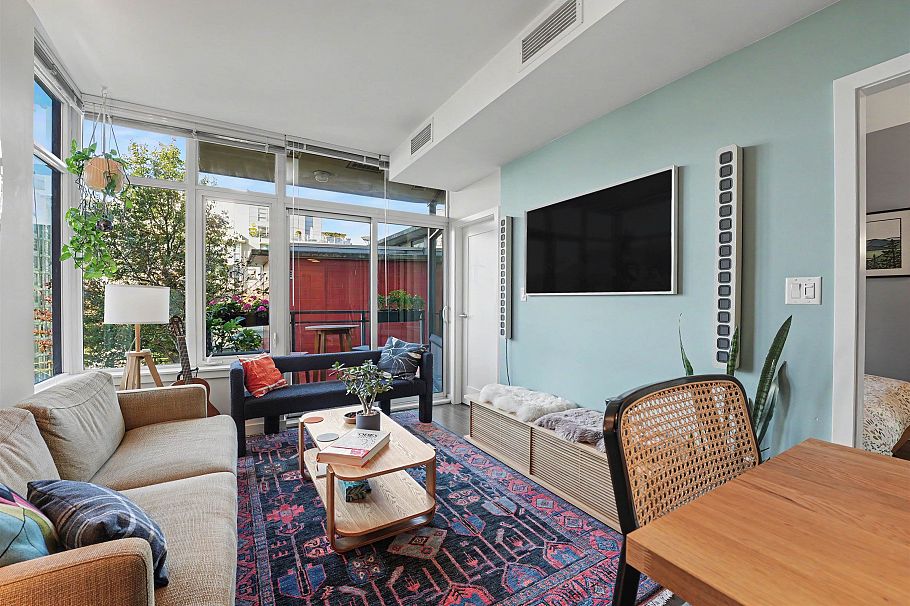 807 38 W 1st Avenue Vancouver, BC - 3