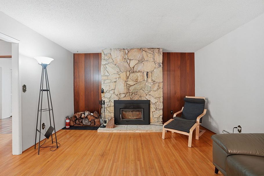 909 Seymour Boulevard North Vancouver, BC - 37