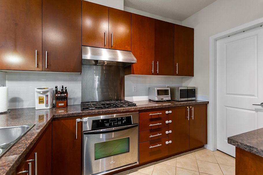 408 3651 Foster Avenue Vancouver, BC - 9