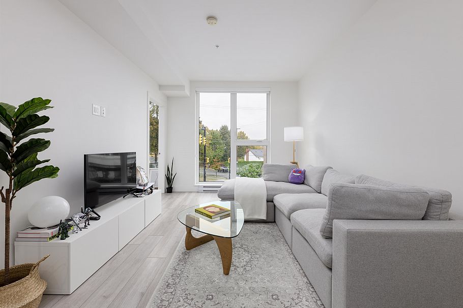 204 979 E 19th Avenue Vancouver, BC - 1