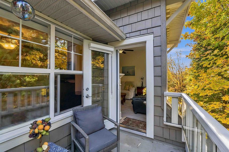411 960 Lynn Valley Road North Vancouver, BC - 1
