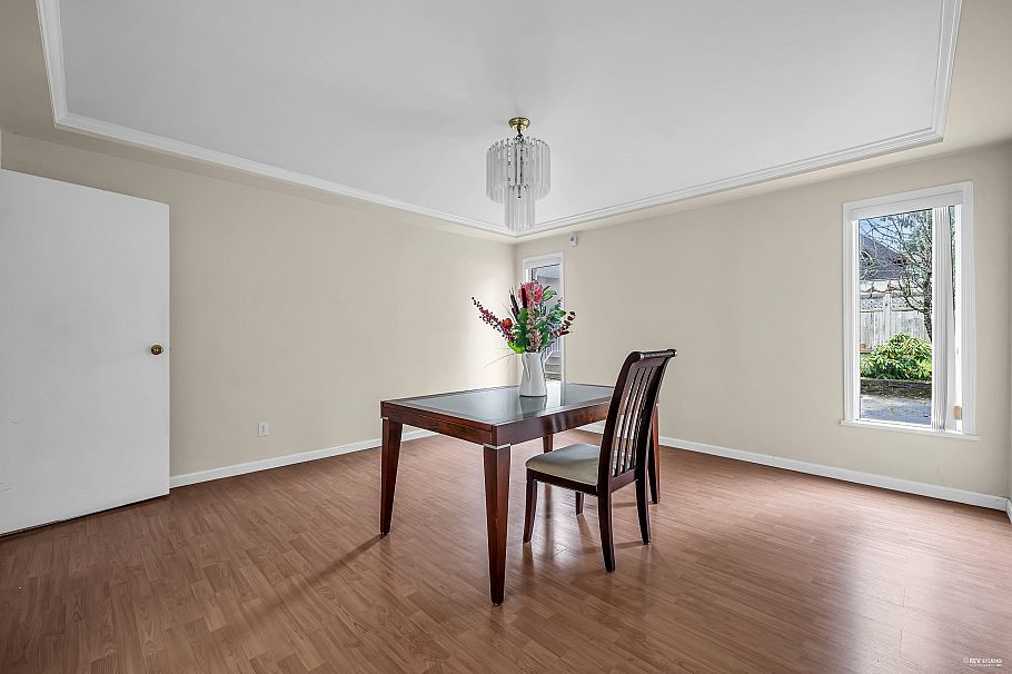 1945 W 44th Avenue Vancouver, BC - 8