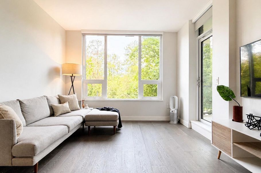 303 5410 Shortcut Road Vancouver, BC - 4