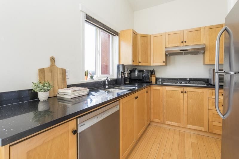 401 510 Chesterfield Avenue North Vancouver, BC - 6