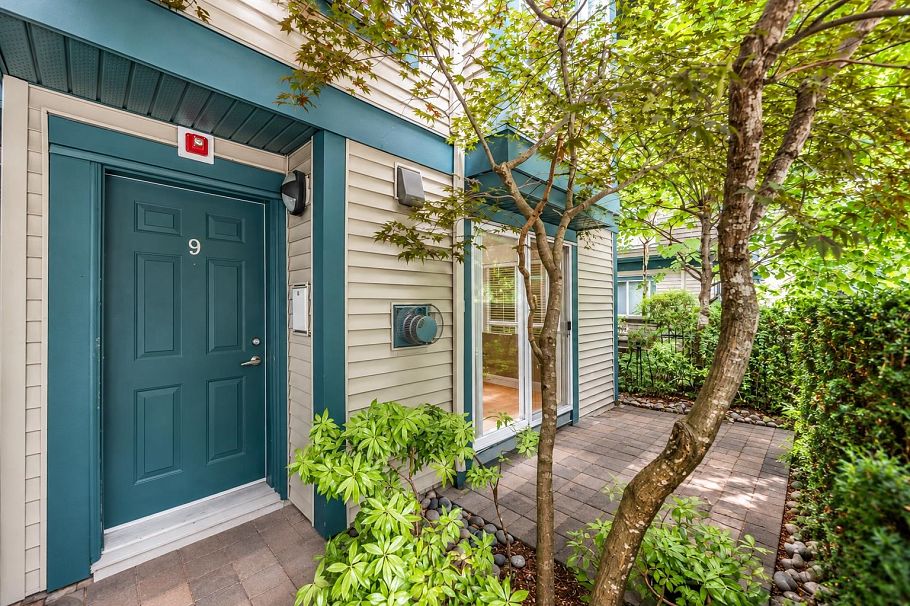 9 288 St. Davids Avenue North Vancouver, BC - 1