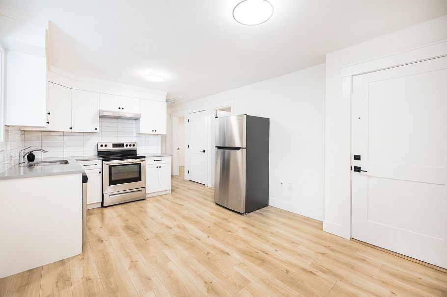 1750 Dempsey Road North Vancouver, BC - 28