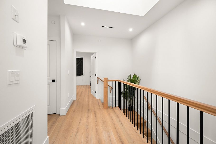 1369 E 63rd Avenue Vancouver, BC - 20