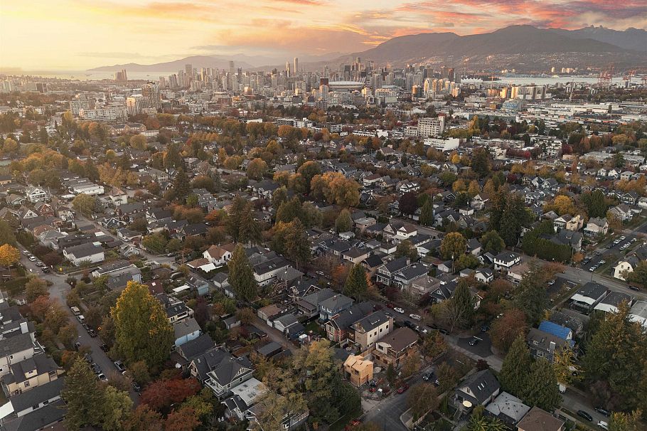 1 882 E 13 Avenue Vancouver, BC - 25
