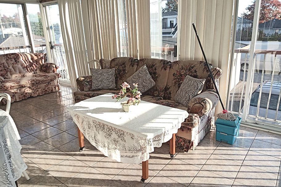 2086 E 49th Avenue Vancouver, BC - 20