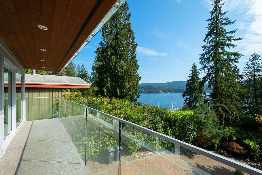 2867 Panorama Drive North Vancouver, BC - 30