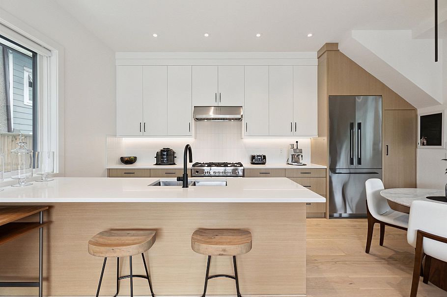 1 1621 E 11th Avenue Vancouver, BC - 18
