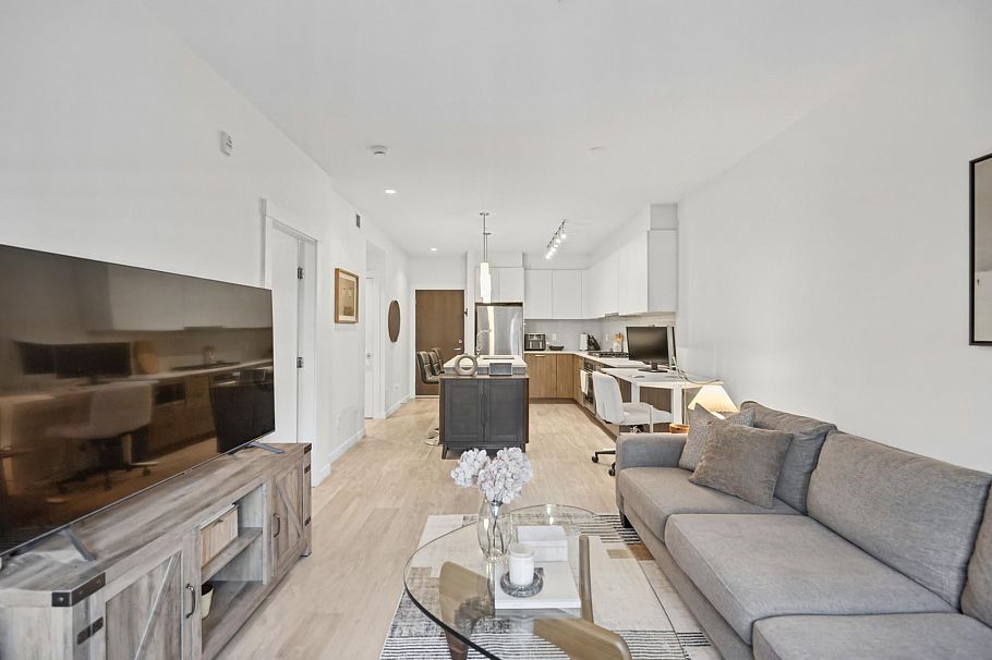 110 625 E 3rd Street North Vancouver, BC - 10