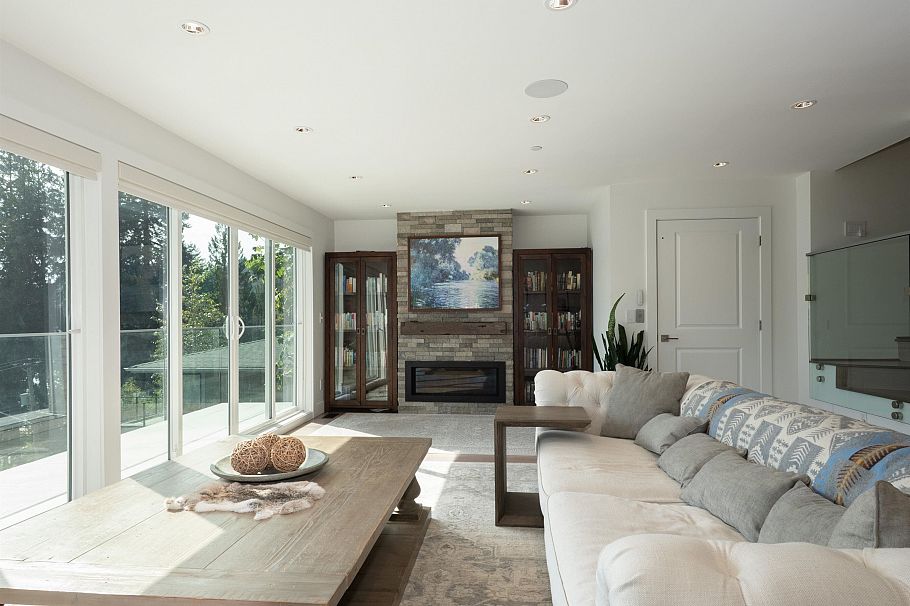 2867 Panorama Drive North Vancouver, BC - 8