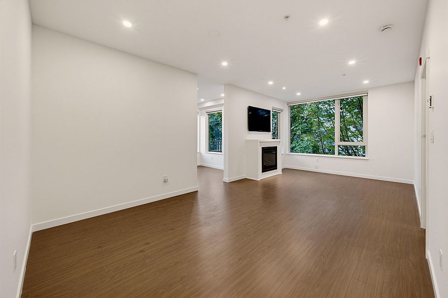 411 119 W 22nd Street North Vancouver, BC - 15