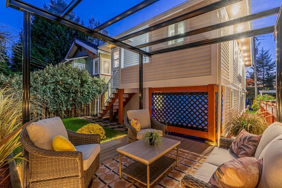 3754 Inverness Street Vancouver, BC - 37