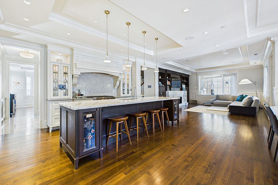 3357 W 35th Avenue Vancouver, BC - 5