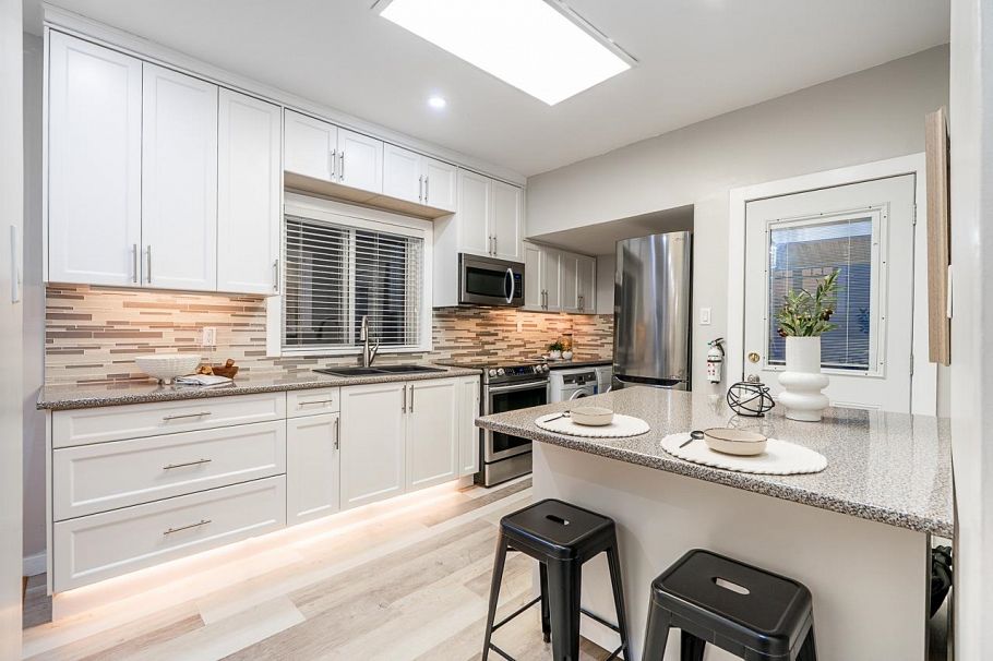 3754 Inverness Street Vancouver, BC - 14