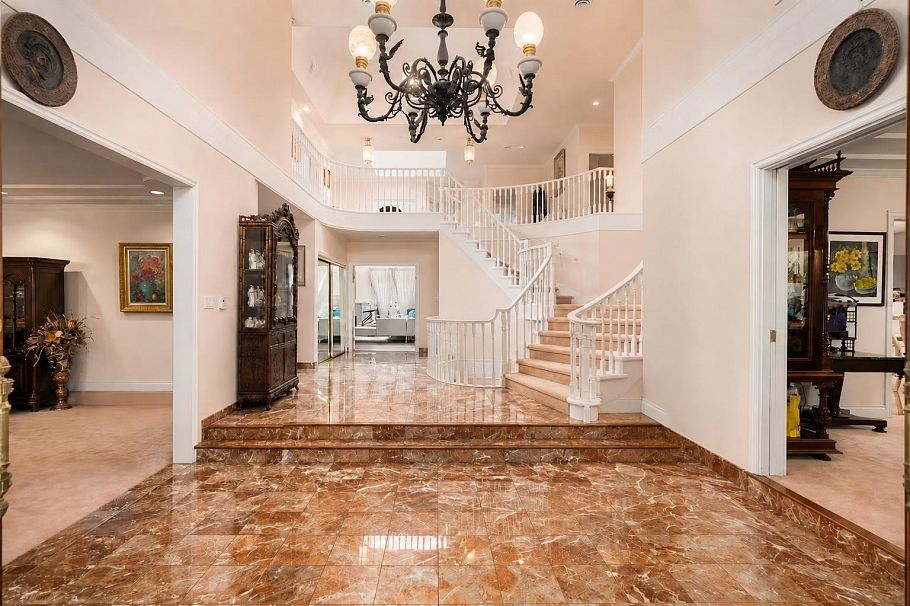 1277 W King Edward Avenue Vancouver, BC - 2