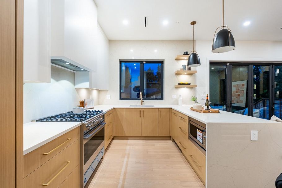 4675 St. George Street Vancouver, BC - 13