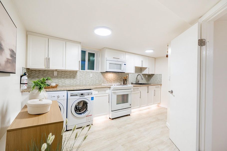 3754 Inverness Street Vancouver, BC - 30