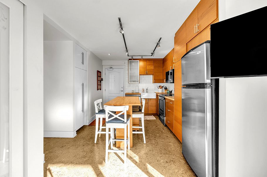 1010 2016 Fullerton Avenue North Vancouver, BC - 6