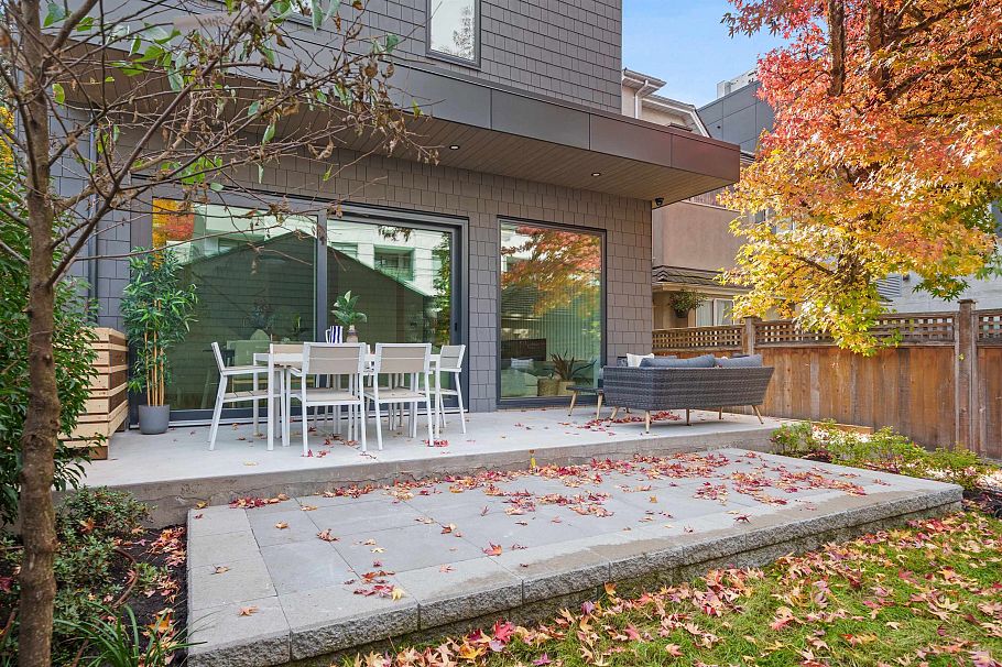 2 3657 W 11th Avenue Vancouver, BC - 35