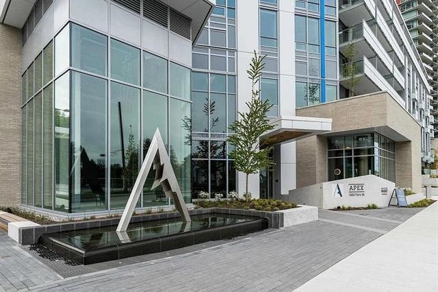 113 1500 Fern Street North Vancouver, BC - 1