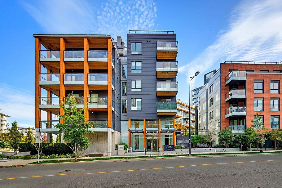 310 3588 Samwill Crescent Vancouver, BC - 1