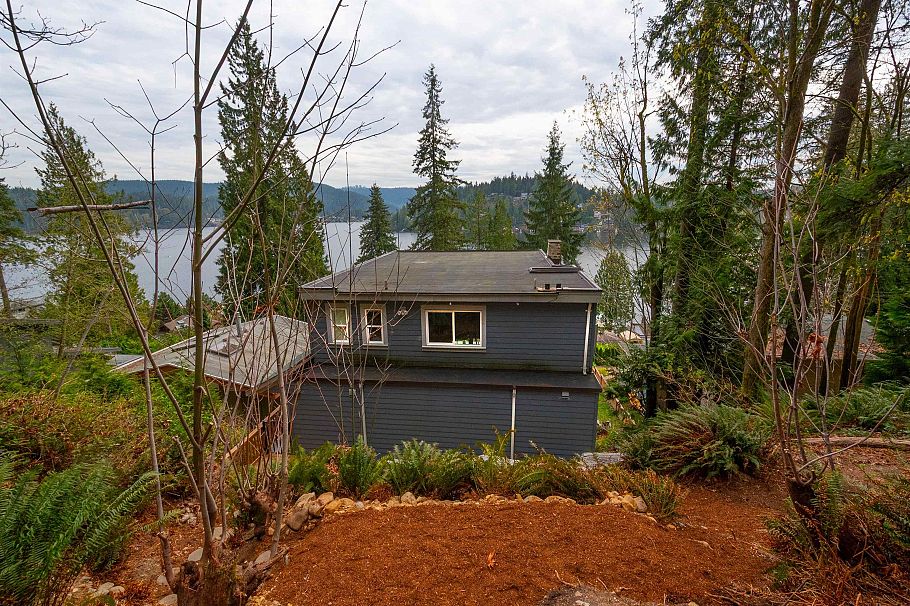 2867 Panorama Drive North Vancouver, BC - 38