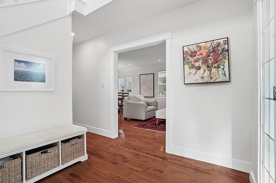 3349 W 14th Avenue Vancouver, BC - 5
