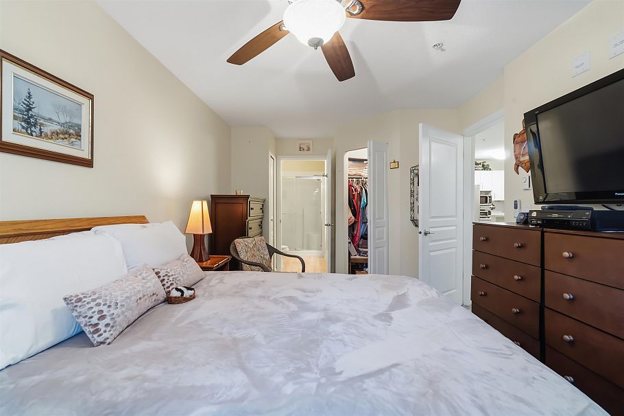 411 960 Lynn Valley Road North Vancouver, BC - 22