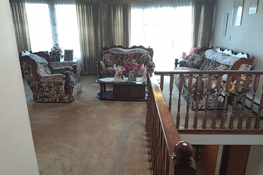 2086 E 49th Avenue Vancouver, BC - 14